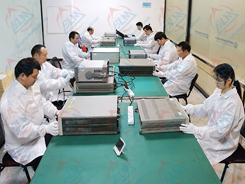 无线电午夜免费小视频实验室图片